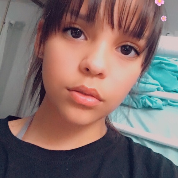 Meet your Posher, Danielle - Picture 1 of 1